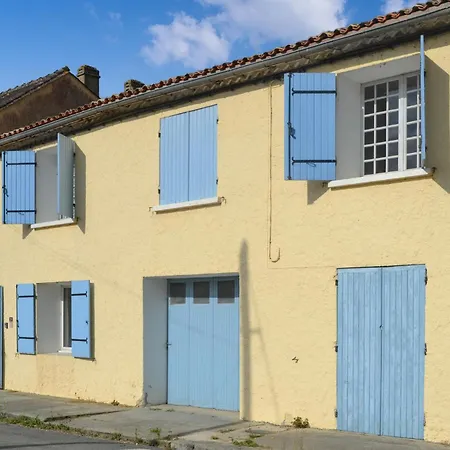 Holiday home Awesome Home In Saussignac With Wifi *