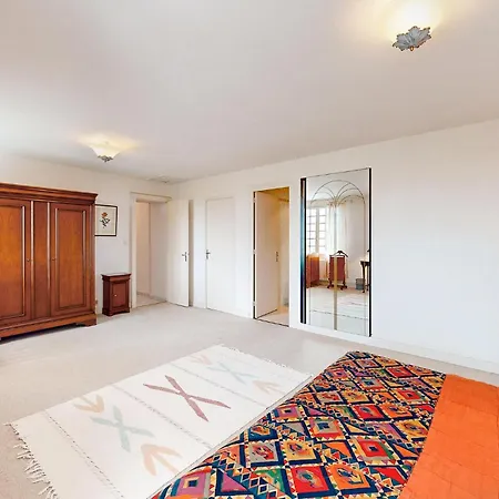 Awesome Home In Saussignac With Wifi *