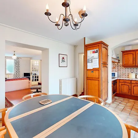 Awesome Home In Saussignac With Wifi * Saussignac